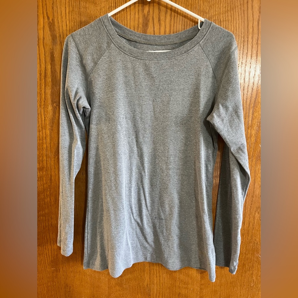 Noble Outfitter Gray Long Sleeve Top